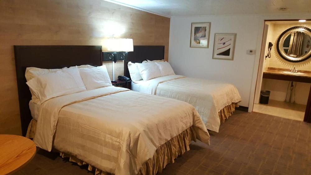 Deluxe Double Room interior